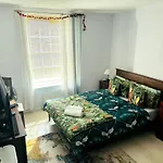 Lovely Quiet Spacious Apartment Around Little Venice Desirable Location By Ricky & Giustina