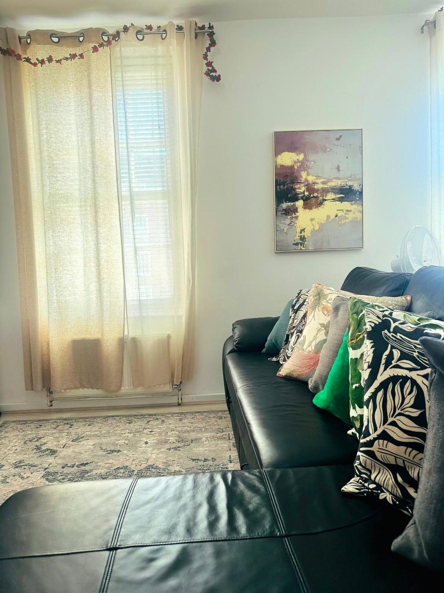Lovely Quiet Spacious Around Little Venice Desirable Location By Ricky & Giustina * Londen